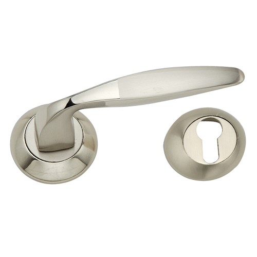 "Jambres" Zinc Handle with Rose